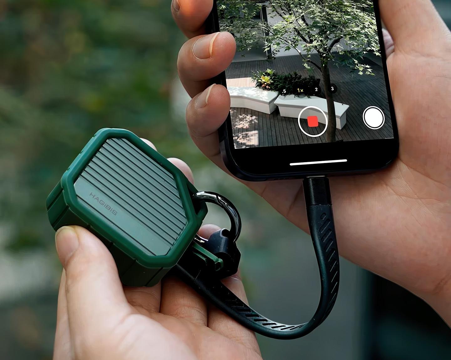 «Турбофлешка» своими руками: 7 кейсов для микро