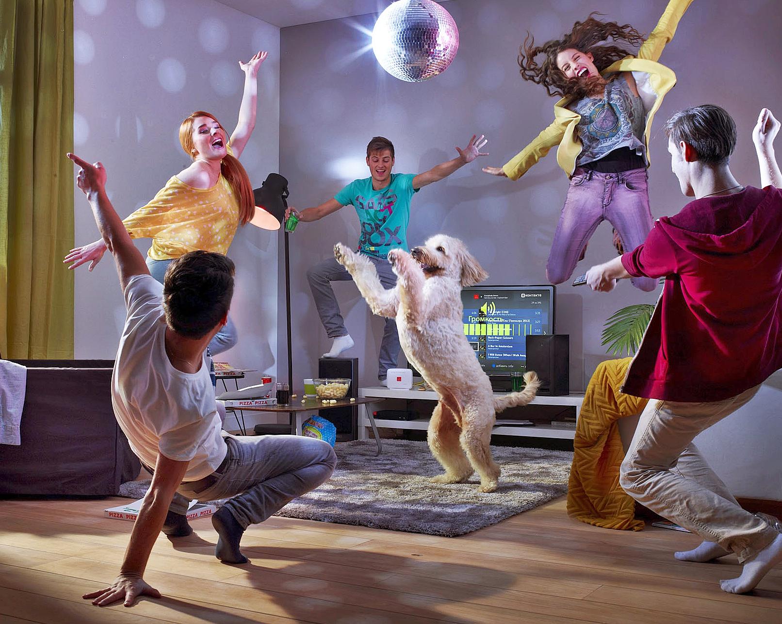 Товары с юбилейной распродажи AliExpress для тех, кто хочет нескучно провести время дома!